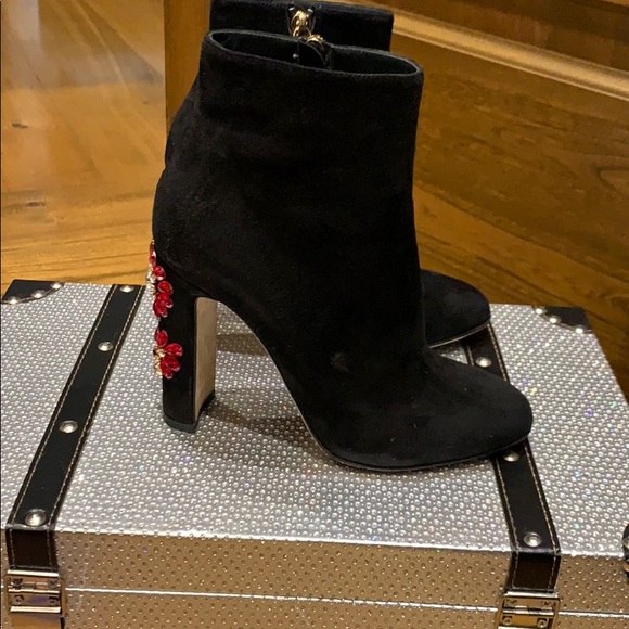 Gorgeous Dolce & Gabbana rhinestone booties - Picture 4 of 7